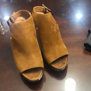 Ralph Lauren peep toe thick heels!